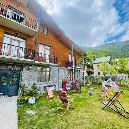 Manana Japaridze'S Guesthouse Mestia Eksteriør bilde