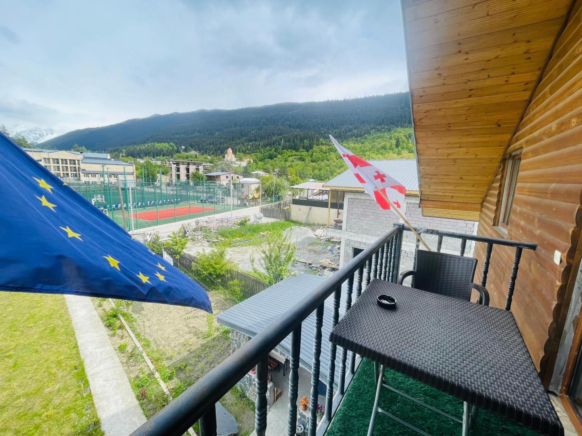 Manana Japaridze'S Guesthouse Mestia Eksteriør bilde